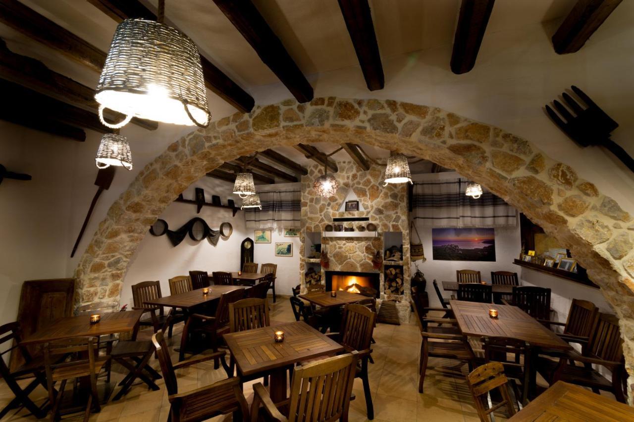 Limeri Traditional Guest House Monolithos  Екстер'єр фото