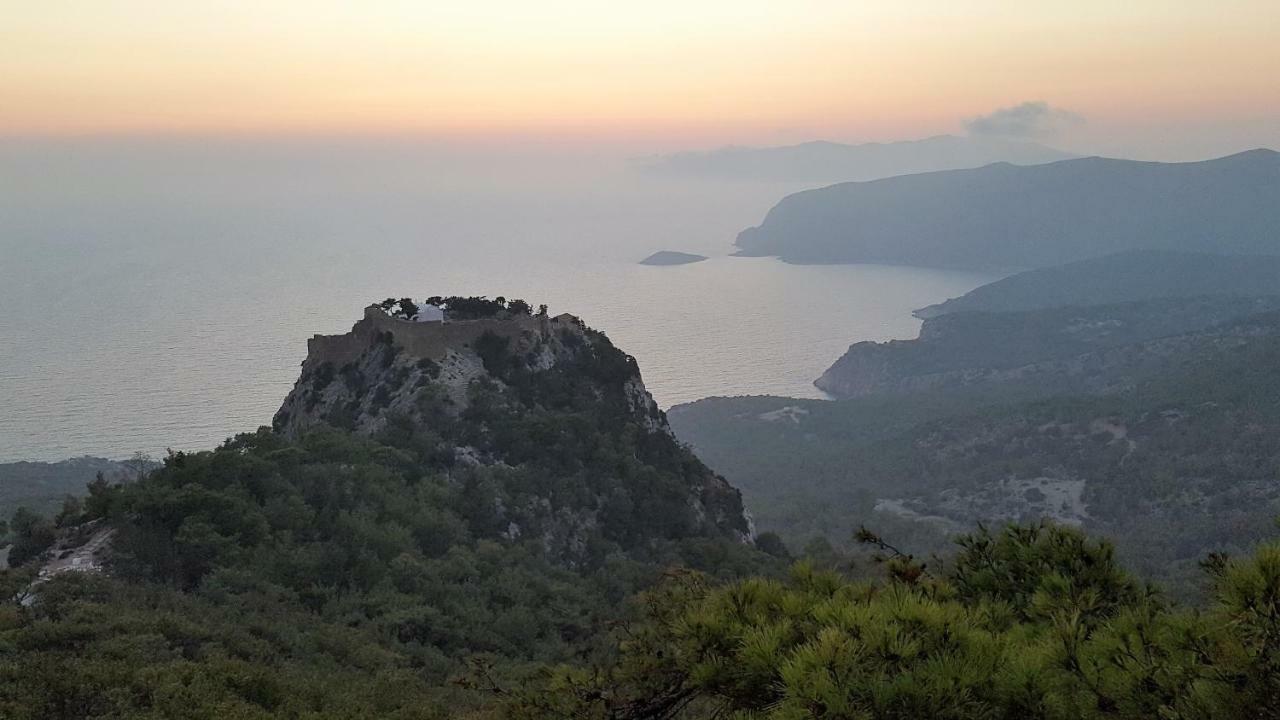 Limeri Traditional Guest House Monolithos  Екстер'єр фото